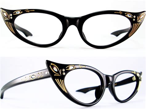 50s style women's glasses.